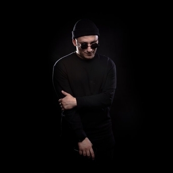 Shadows (Extended Mix)