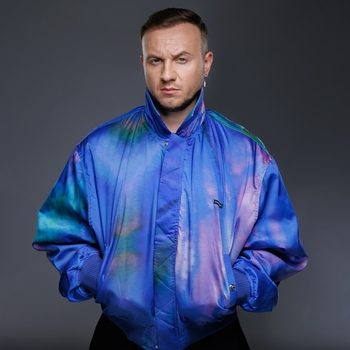 Девочка в цветах